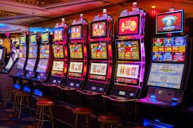 sllots တိုက်ရိုက်ကာစီနို professional dealer baccarat live streaming table Myanmar